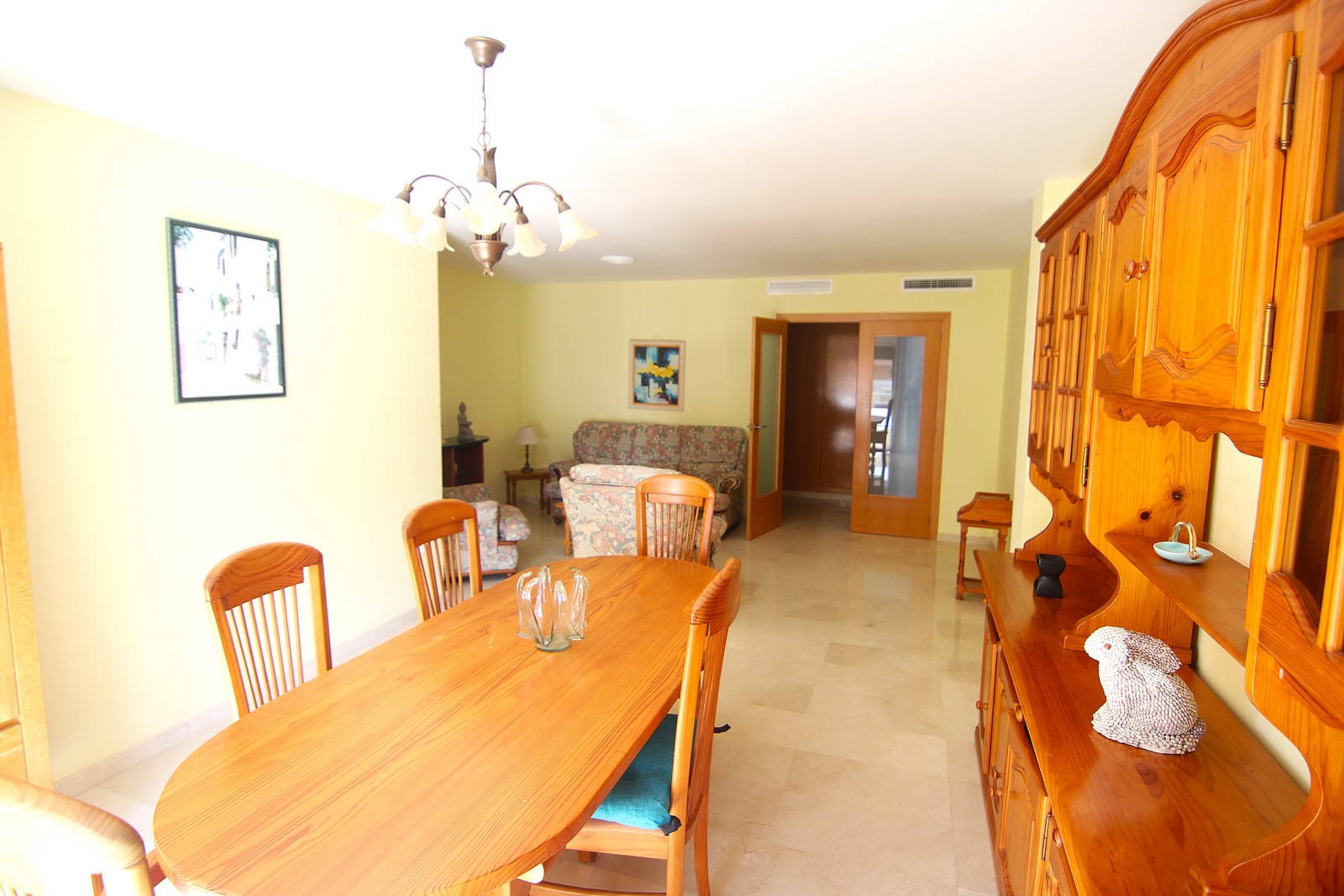 Appartement à vendre avec 4 chambres et grande terrasse au centre de Benitatxell.
