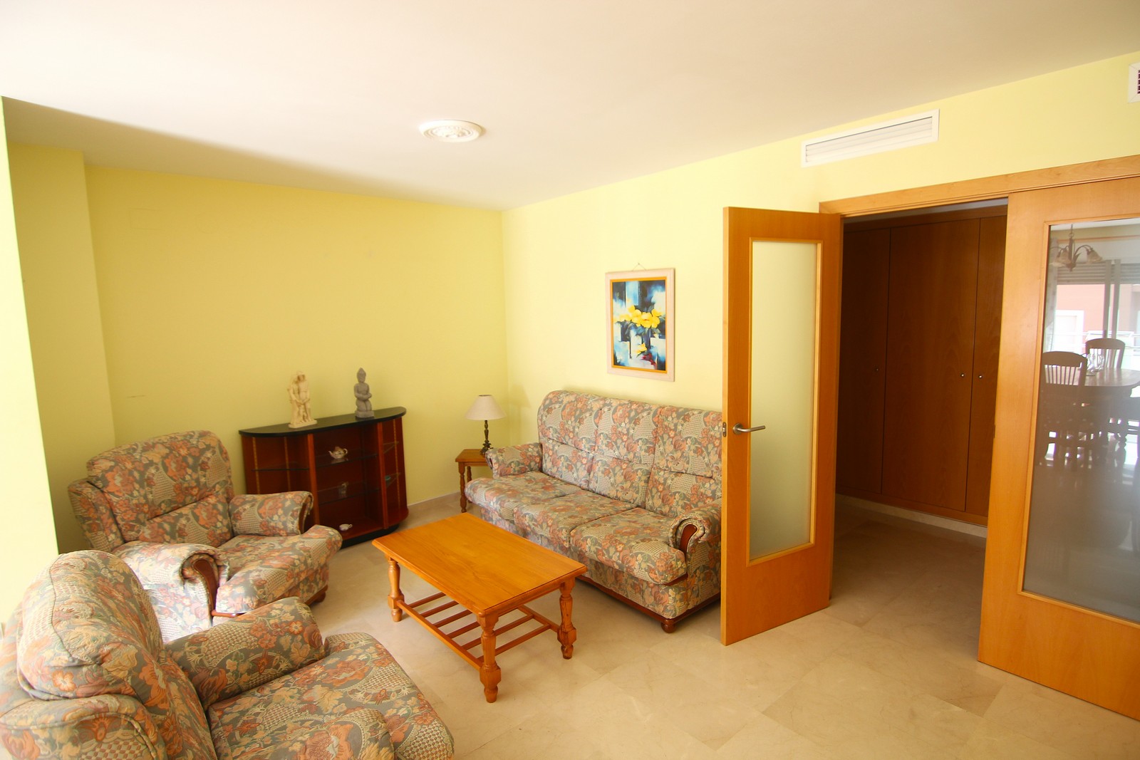 Appartement à vendre avec 4 chambres et grande terrasse au centre de Benitatxell.