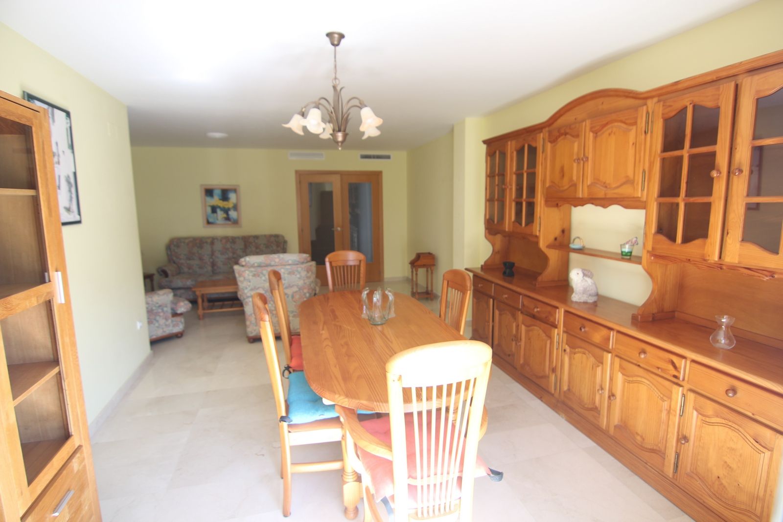 Appartement à vendre avec 4 chambres et grande terrasse au centre de Benitatxell.