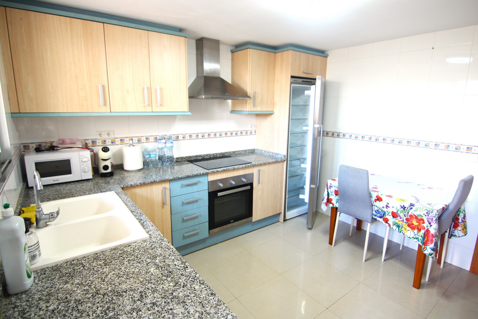Appartement à vendre avec 4 chambres et grande terrasse au centre de Benitatxell.