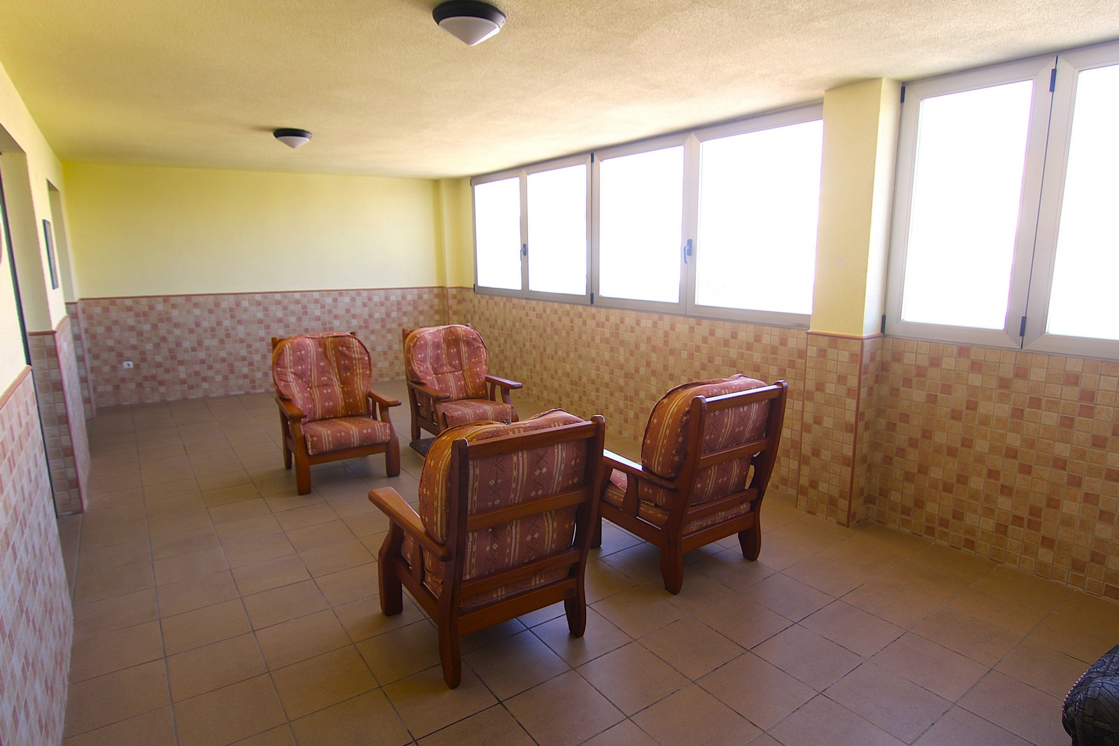 Appartement à vendre avec 4 chambres et grande terrasse au centre de Benitatxell.