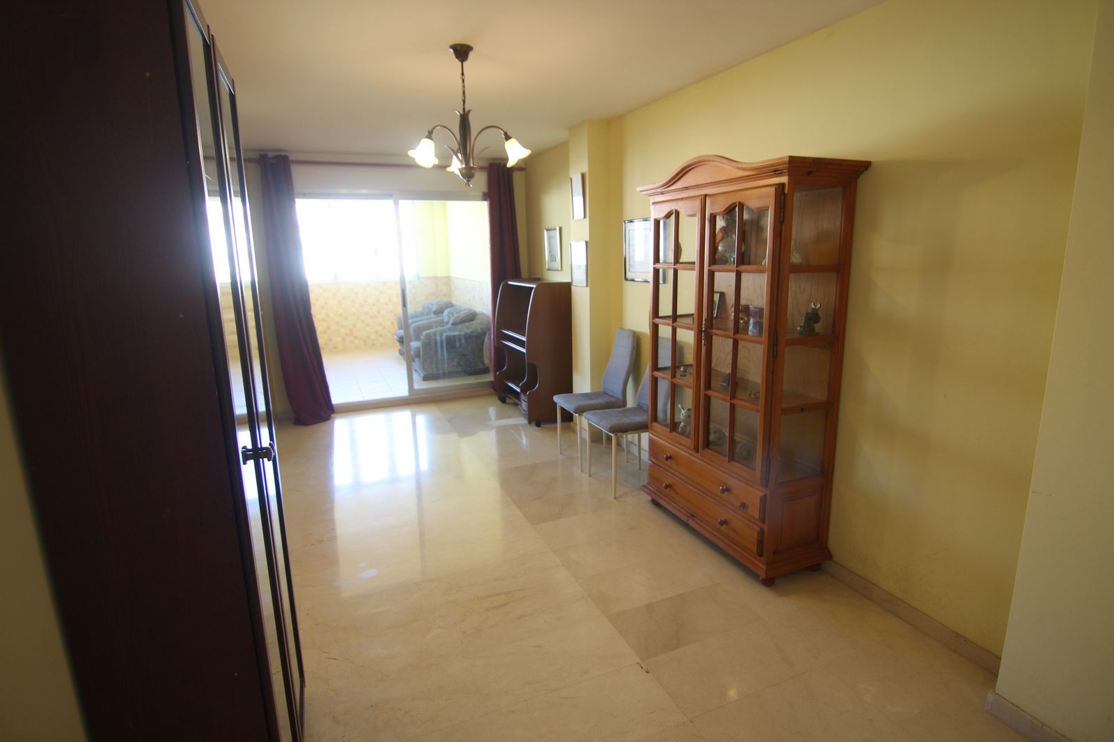Appartement à vendre avec 4 chambres et grande terrasse au centre de Benitatxell.