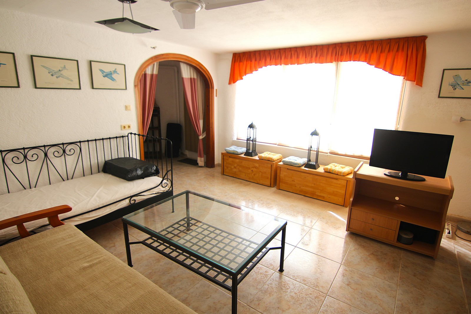 Villa à vendre dans un quartier calme de Portet avec piscine.