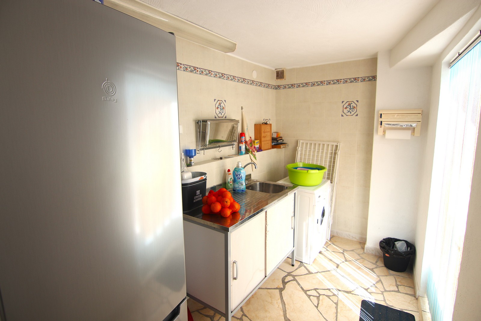 Villa à vendre dans un quartier calme de Portet avec piscine.