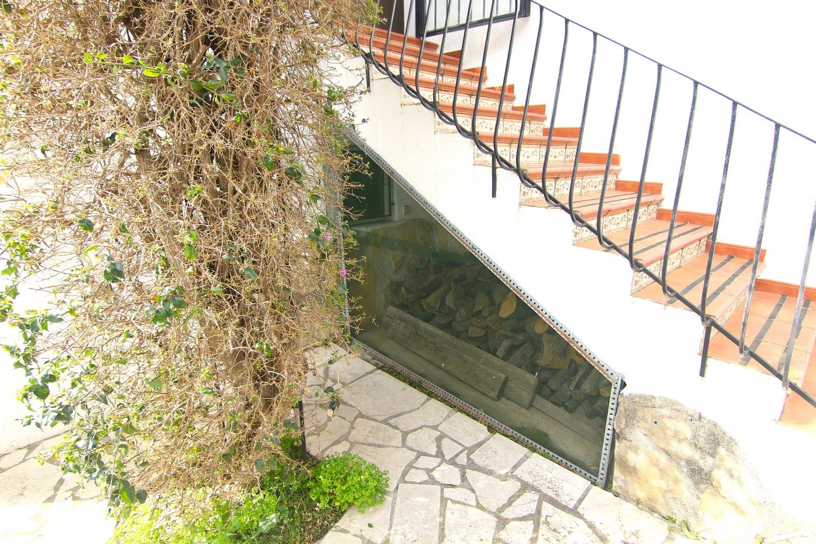 Villa à vendre dans un quartier calme de Portet avec piscine.