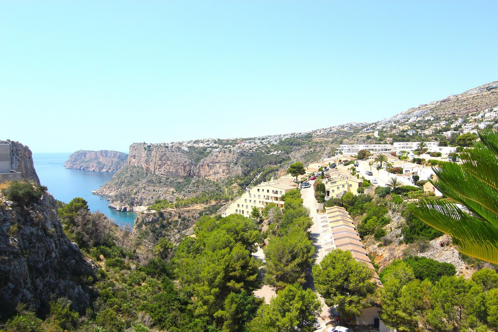 Villa avec piscine et vues spectaculaires sur la mer à Cumbre del Sol.