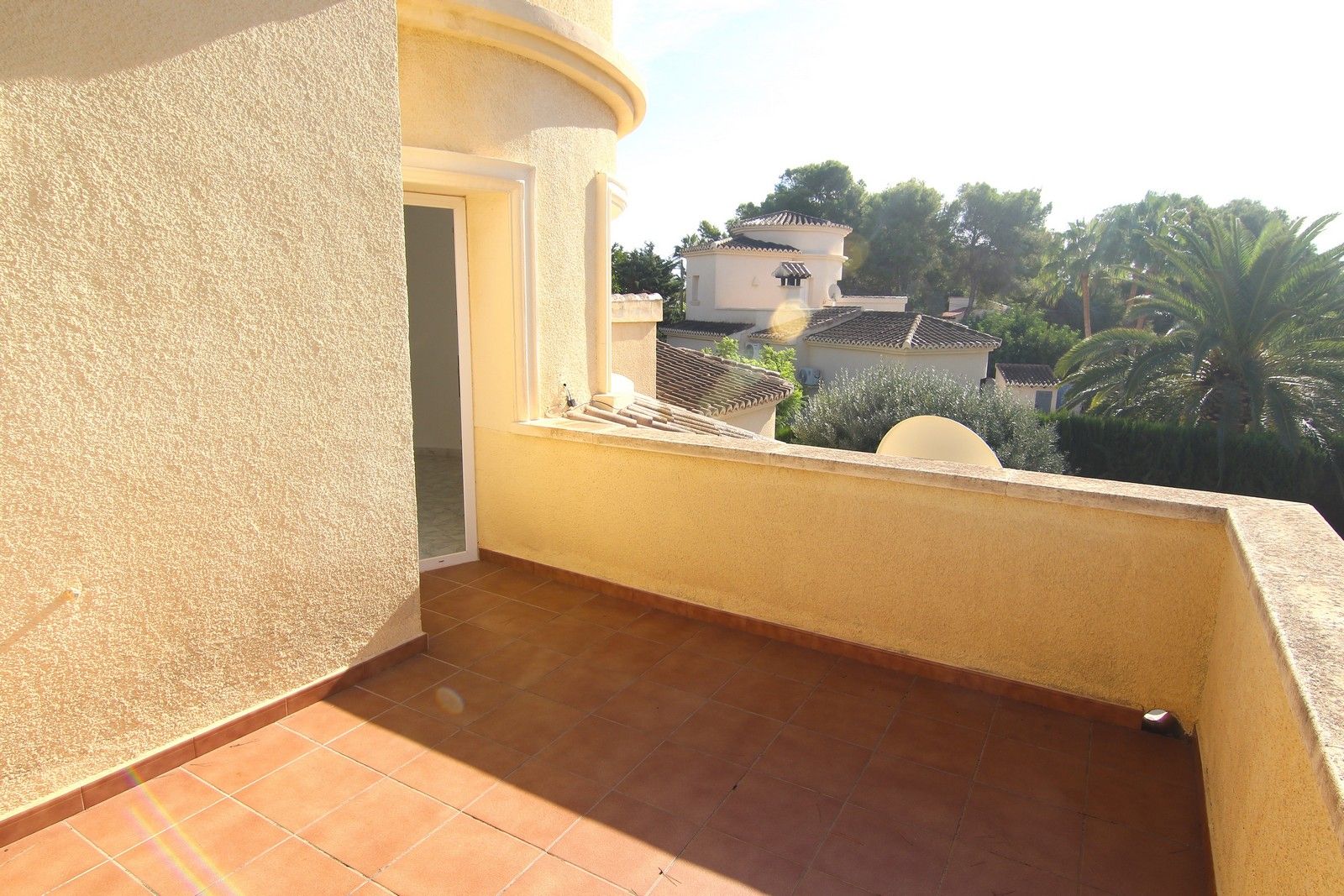Villa à vendre très calme avec piscine et vues panoramiques.