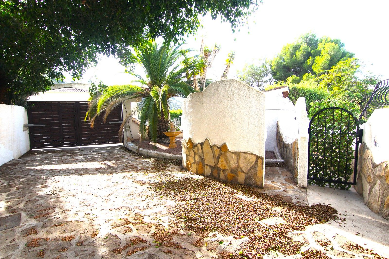 Villa rénovée à Valle del Portet avec piscine à vendre.