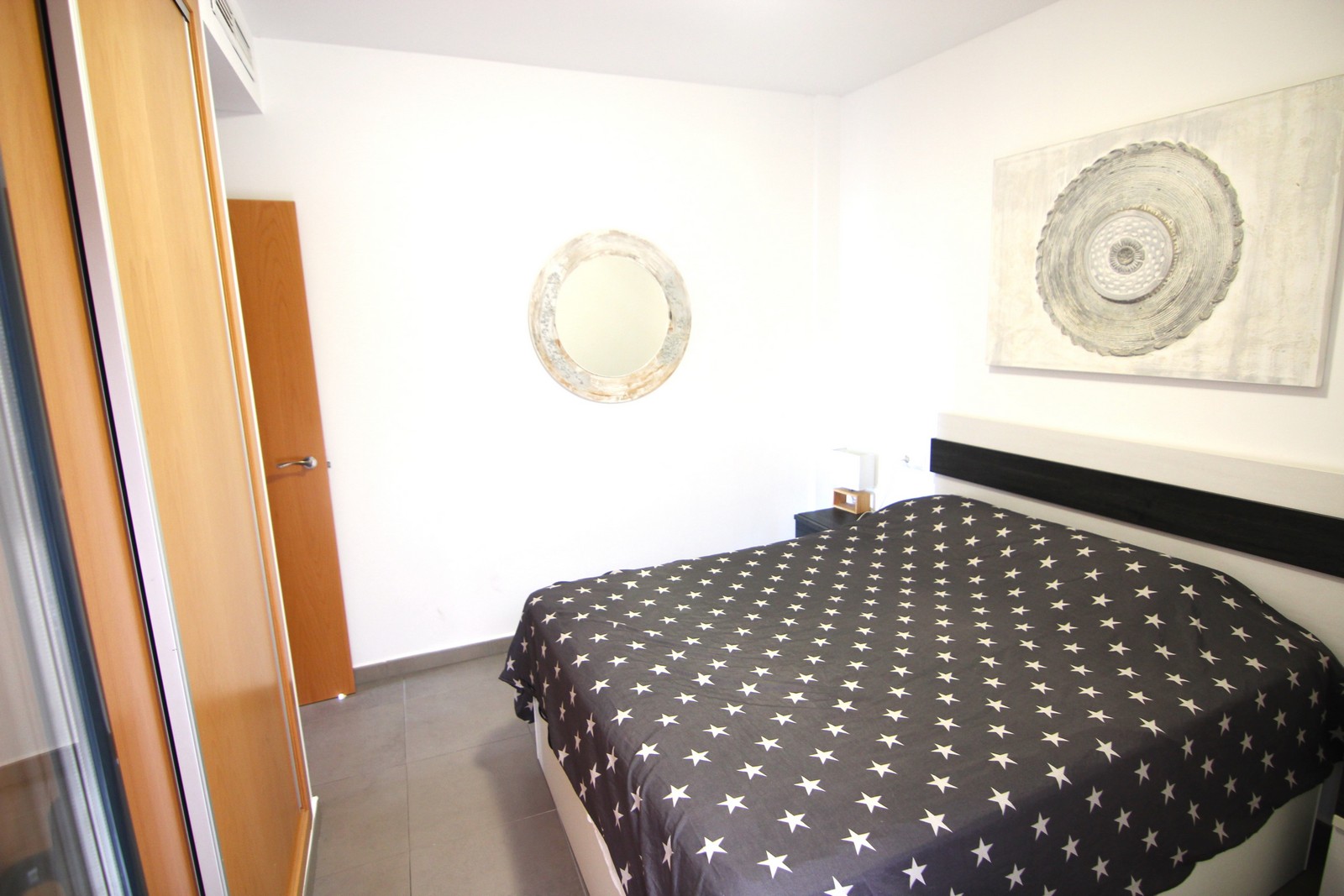 Appartement à vendre avec vue panoramique et piscine.