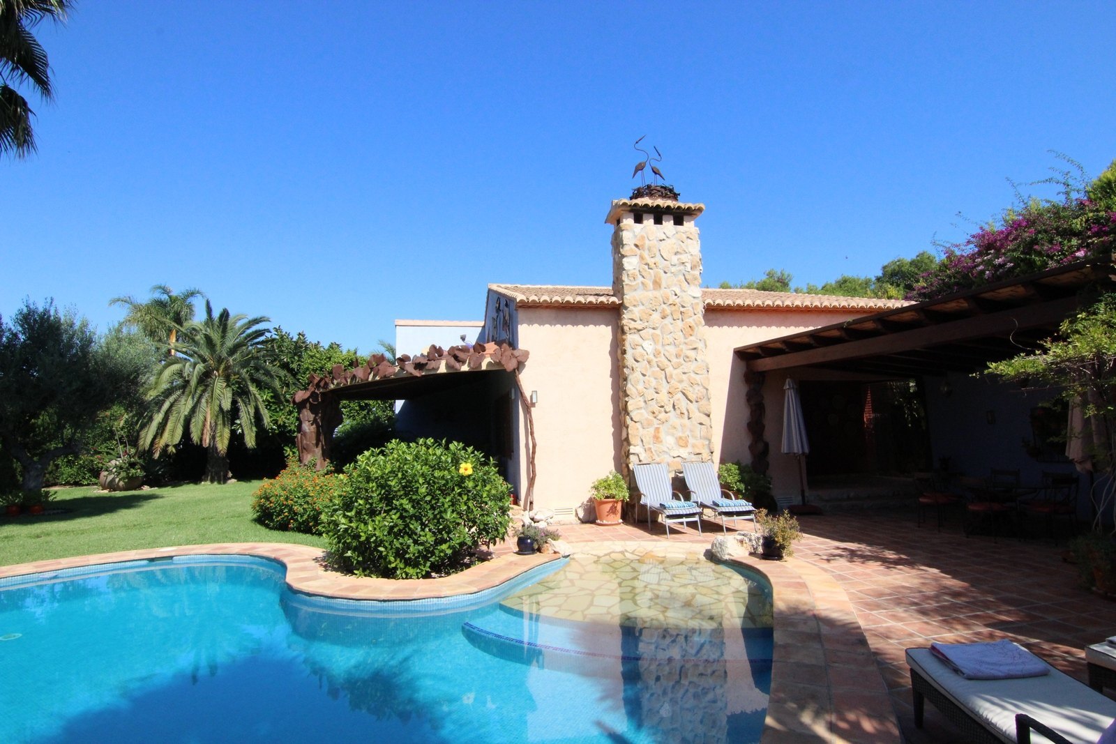 Villa à vendre à Jávea créée par Toni Mari, sculpteur.