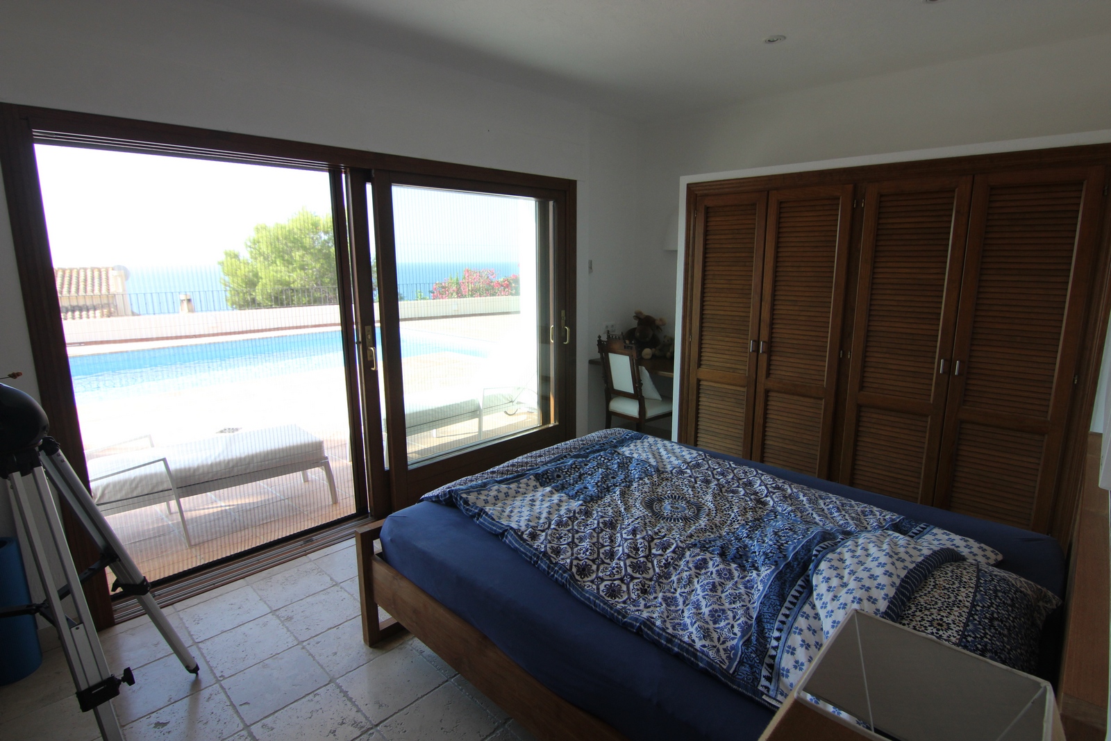 Villa de luxe à vendre en bord de mer à Cap Blanc.