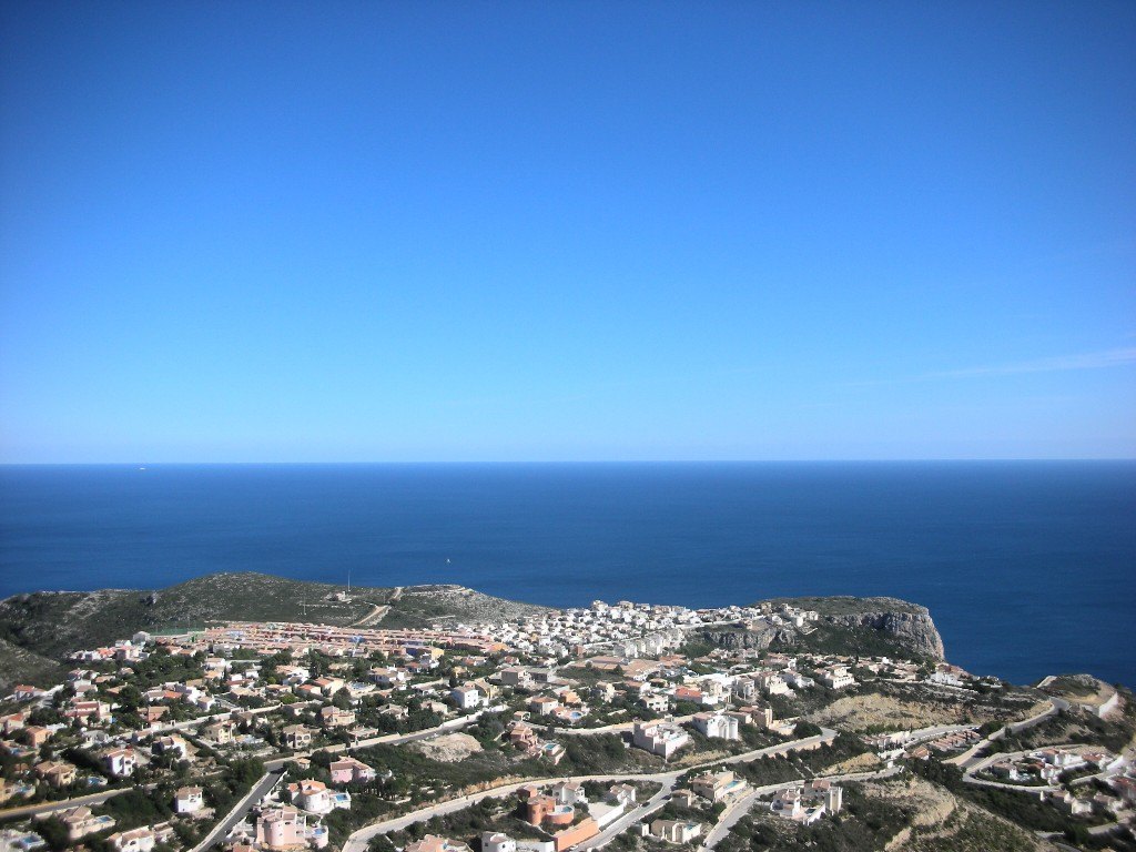 Appartement à vendre avec vue spectaculaire sur la mer à Cumbre del Sol.