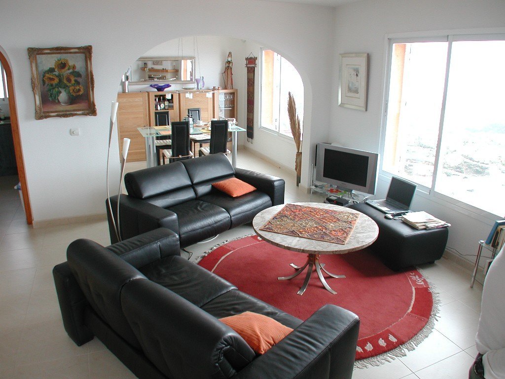 Appartement à vendre avec vue spectaculaire sur la mer à Cumbre del Sol.