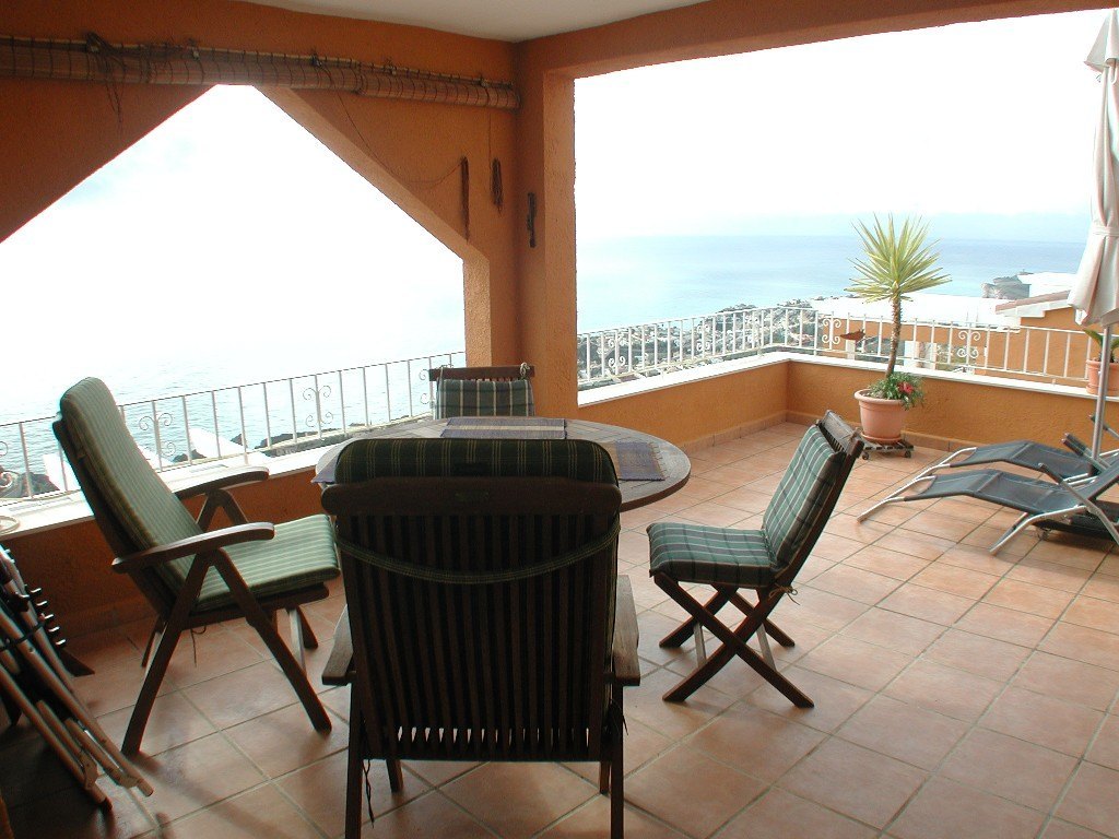 Appartement à vendre avec vue spectaculaire sur la mer à Cumbre del Sol.