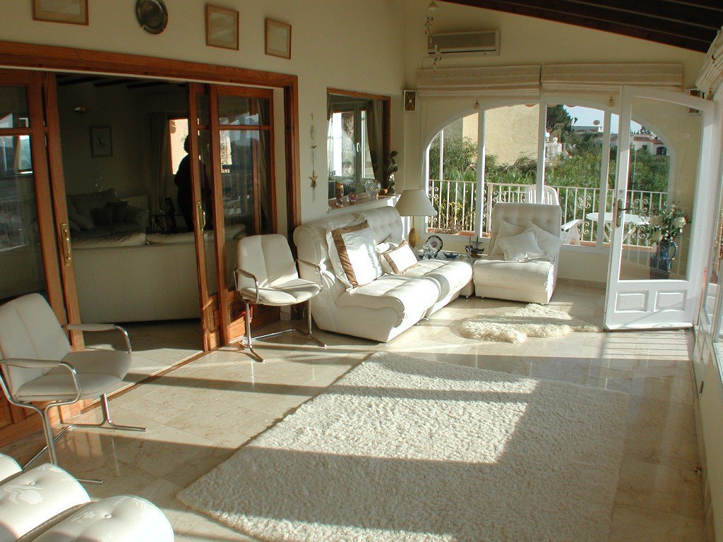 Spacieuse villa à vendre à côté du Club de Golf de San Jaime avec vue sur la mer.