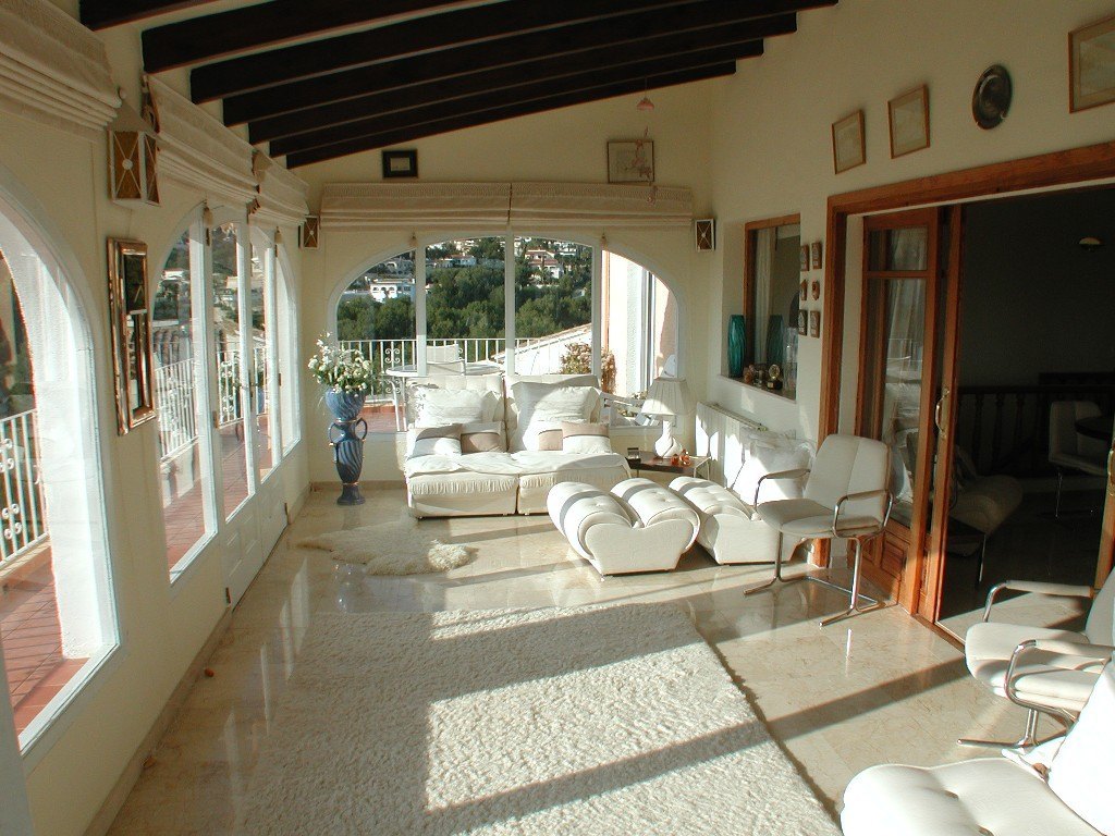 Spacieuse villa à vendre à côté du Club de Golf de San Jaime avec vue sur la mer.